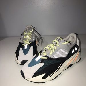 Yeezy boost 700 “Wave Runner” V1 size 10.5 US